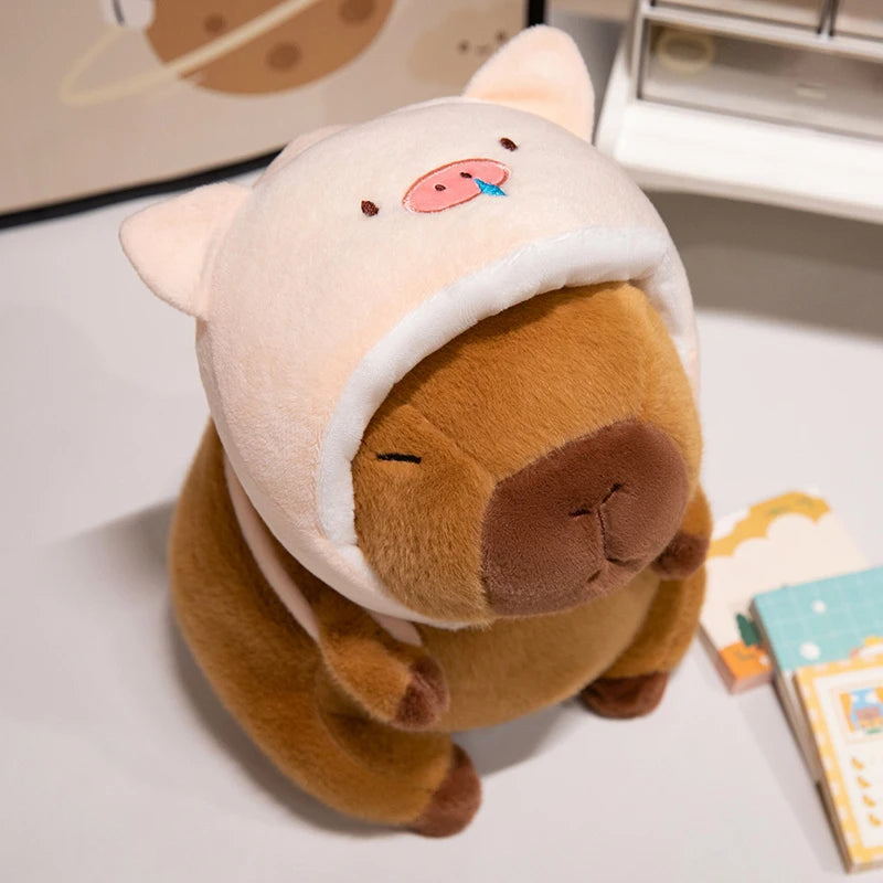 Peluche Capybara - Bonnet Cochon - vue 2