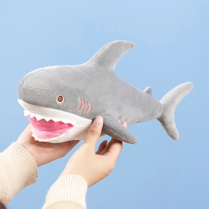 Petit Requin en Peluche Gris - vue 2