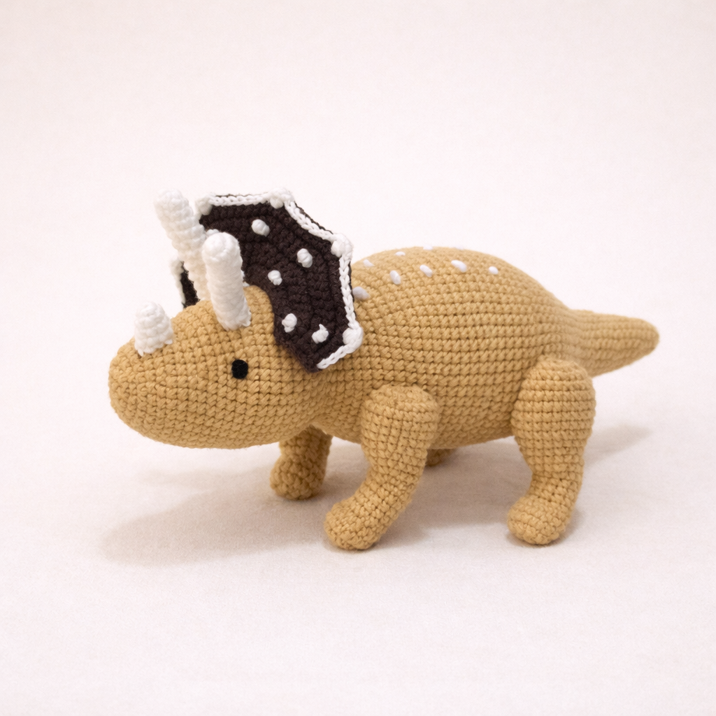 Peluche Crochet Dinosaure - Tricératops