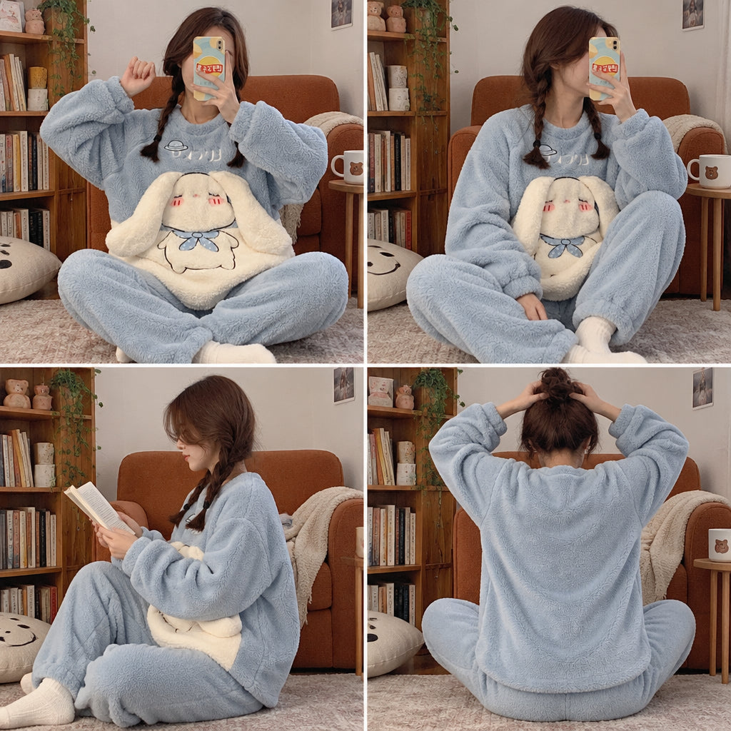 Quatre angles du Pyjama hiver femme et ado lapin bleu ciel doux porté