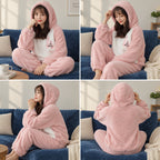 Quatre angles de Pyjama polaire lapin rose à capuche adulte porté