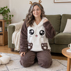 Cover frontale de Pyjama hiver panda blanc chaud pour femme, portée et entièrement visible