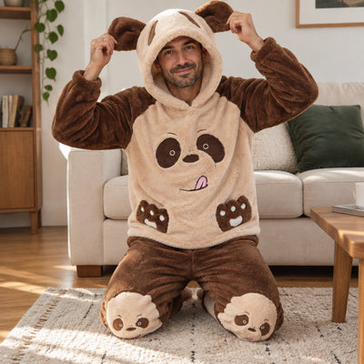 Cover frontale de Pyjama moumoute chien marron à capuche homme, portée et entièrement visible
