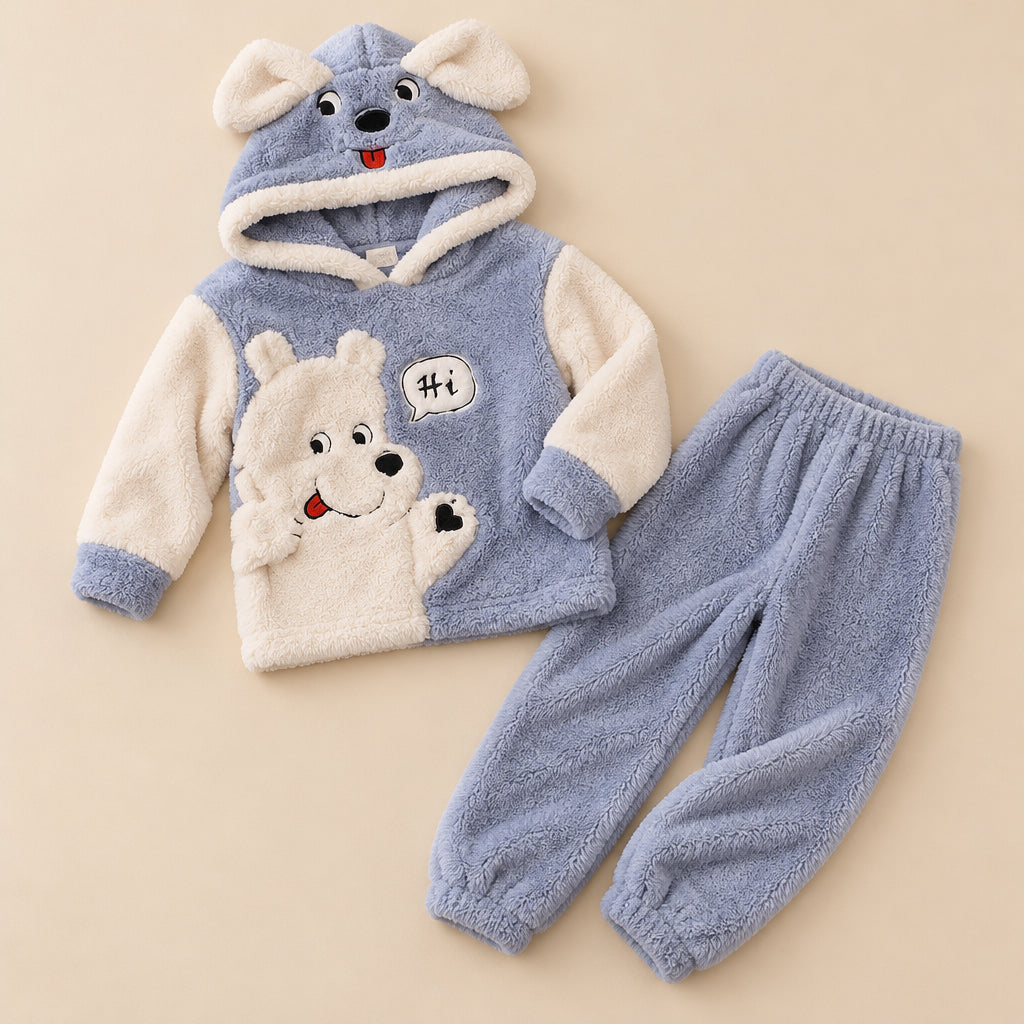Ensemble pyjama deux pièces Pyjama polaire couple ours blanc à capuche posé à plat sur fond beige, sans personne
