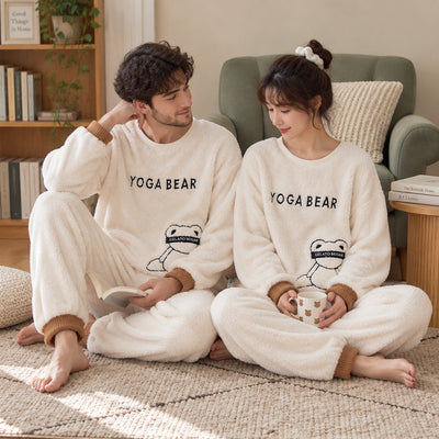 Cover frontale de Pyjama polaire couple ours ivoire mignon, portée et entièrement visible
