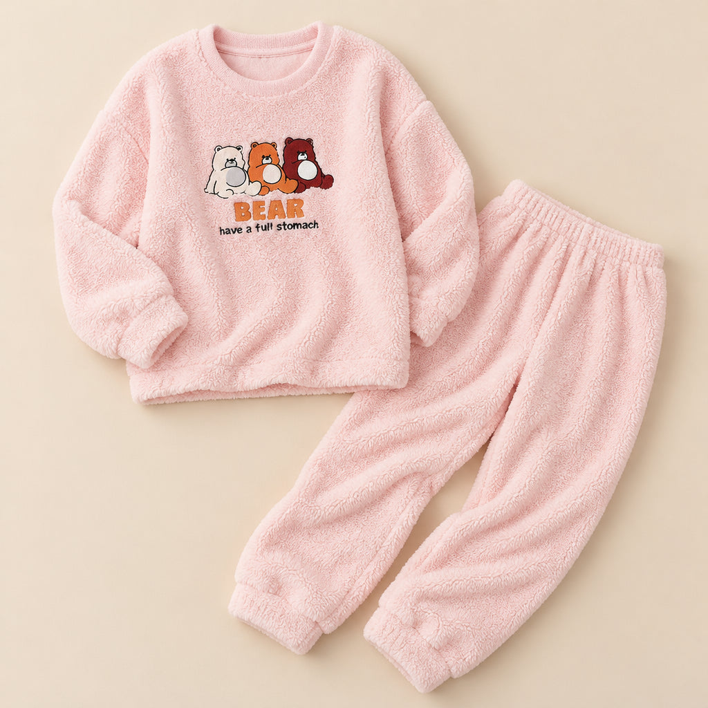 Ensemble pyjama deux pièces Pyjama moumoute couple ours rose et bleu posé à plat sur fond beige, sans personne