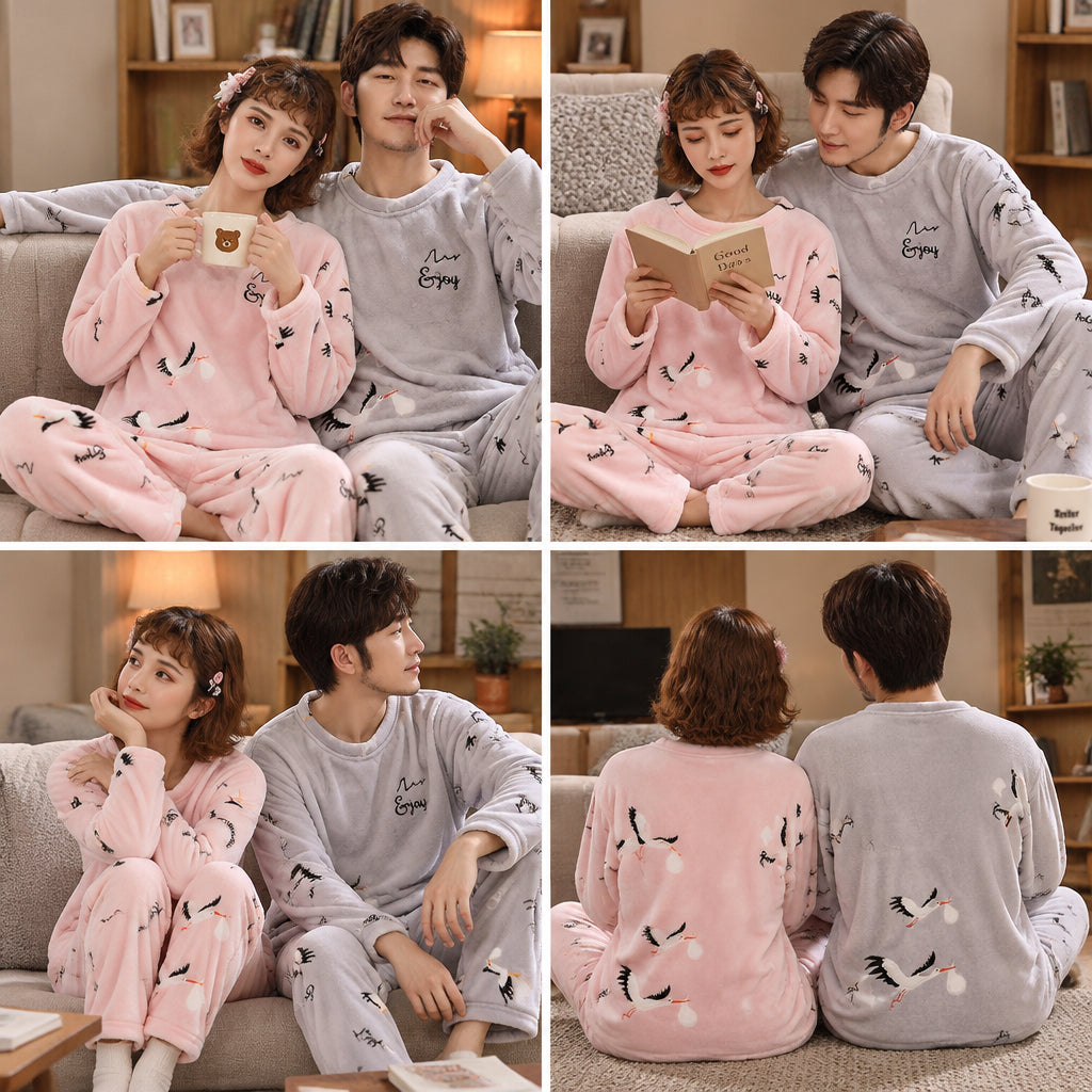 Quatre angles de Pyjama chaud couple grue rose et gris doux porté