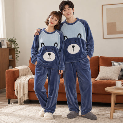 Cover frontale de Pyjama hiver couple ours bleu mignon, portée et entièrement visible