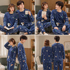 Quatre angles de Pyjama pilou pilou couple toucan bleu marine douillet porté