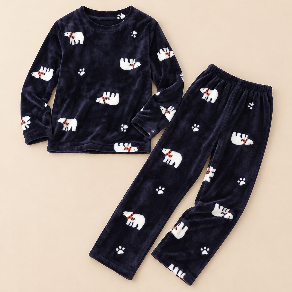 Ensemble pyjama deux pièces Pyjama hiver femme et ado ours polaire bleu nuit posé à plat sur fond beige, sans personne