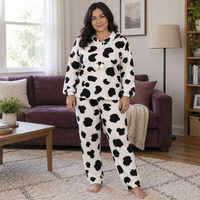 Cover frontale de Ensemble pyjama femme et ado vache noir et blanc, portée et entièrement visible