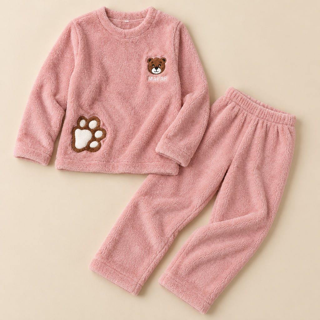 Ensemble pyjama deux pièces Pyjama pilou pilou fille et femme ours rose posé à plat sur fond beige, sans personne