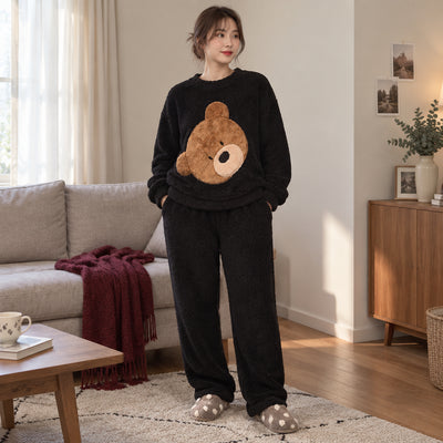Cover frontale de Pyjama moumoute femme et ado ours noir doux, portée et entièrement visible