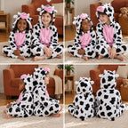 Quatre vues du Combi pyjama vache enfant porté
