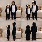 Quatre vues du Pyjama une pièce pingouin enfant porté