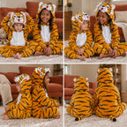 Quatre vues du Combinaison pyjama tigre enfant doux porté