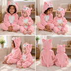 Quatre vues du Pyjama chat rose à grande bouche enfant porté