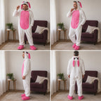 Quatre vues du Pyjama une pièce lapin rose tendre adulte porté